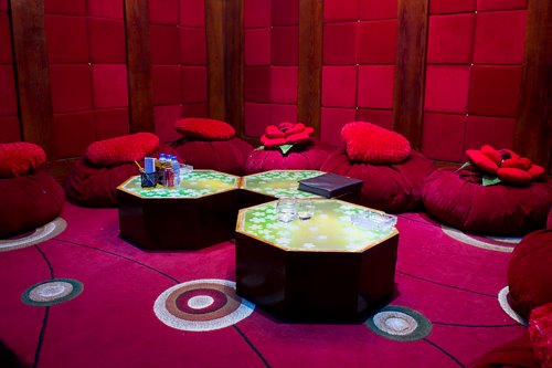 Karaoke Blue Eyes - 183 , Vũ Thạnh, Phường Giảng Võ, Ba Đình, Hà Nội - 0904558882