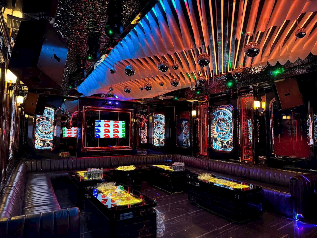 Địa điểm 24H , Đặt phòng I KARAOKE tại đường Thái Hà , Đống Đa , Hà Nội. 0949967786