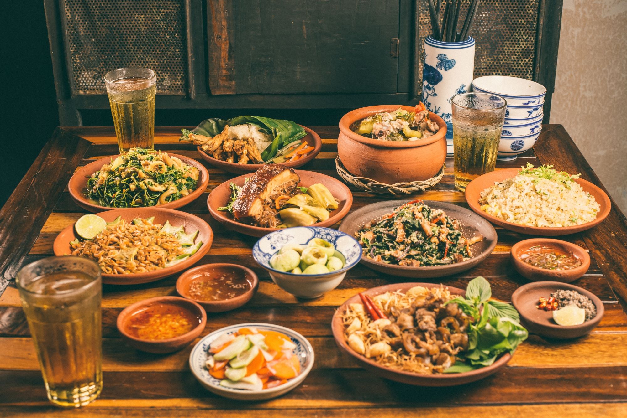 Quán Nhà Ta - 24 P . Mạc Thái Tông , Trung Hoà , Cầu Giấy , Hà Nội
