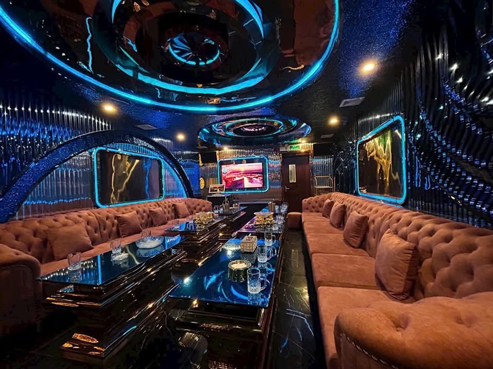 KHÁCH SẠN CÔNG ĐOÀN QUẢNG BÁ - KARAOKE - MASSAGE - 98 Tô Ngọc Vân – Quảng An – Tây Hồ - Hà nội