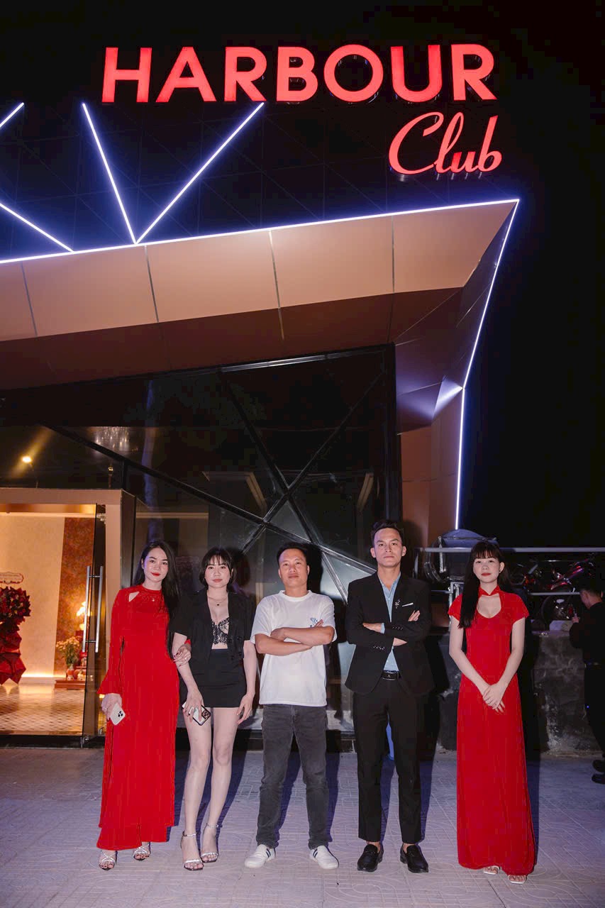 HARBOUR CLUB - Số 1 Nguyễn Văn Linh , Khu phố Tân Phú , Phường Phú Mỹ , Thị Xã Phú Mỹ , Bà Rịa - Vũng Tàu . 0904558882