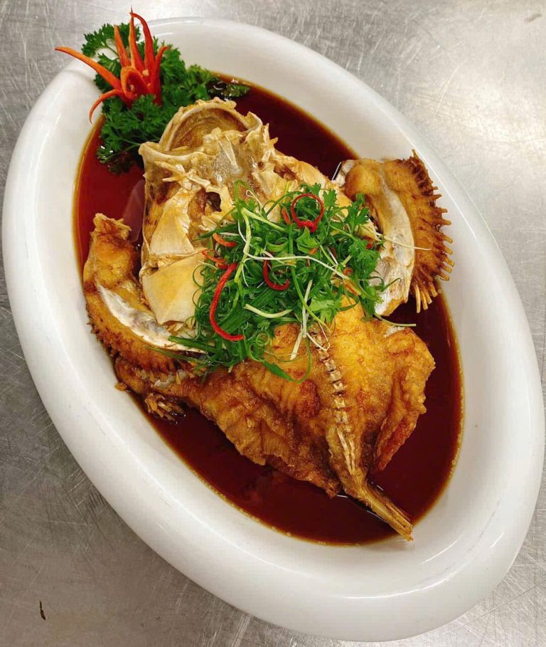 Nhà hàng Thế Giới Hải Sản 18 Trần Kim Xuyến, Yên Hòa, Hà Nội , THẾ GIỚI HẢI SẢN Phố Trần Kim Xuyến, Yên Hòa, Hà Nội