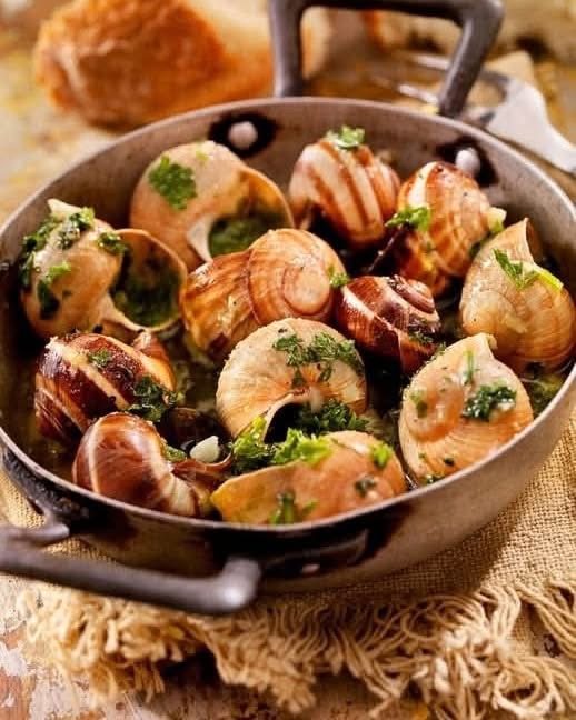Nhà hàng - Amore Gastronomy - F16 , Khu A10 Đô thị Nam Trung Yên ( đối diện tòa A10 CT2 ) - Yên Hòa - Hà Nội