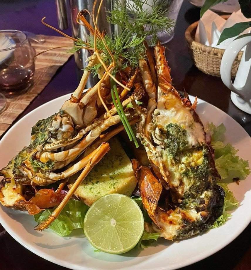 Gruzia Restaurant - Wine House - 150 Nguyễn Chánh , Khu đô thị Nam Trung Yên , Cầu Giấy , Hà Nội