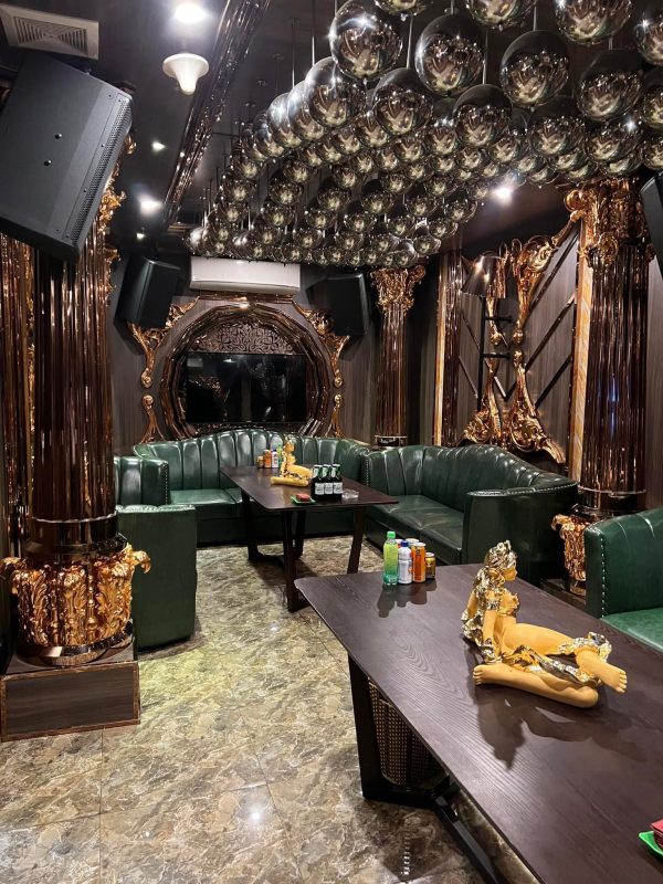 Địa điểm 24H , Đặt phòng I KARAOKE Đường Trung Hòa, Yên Hoà, Hà Nội 0934637776
