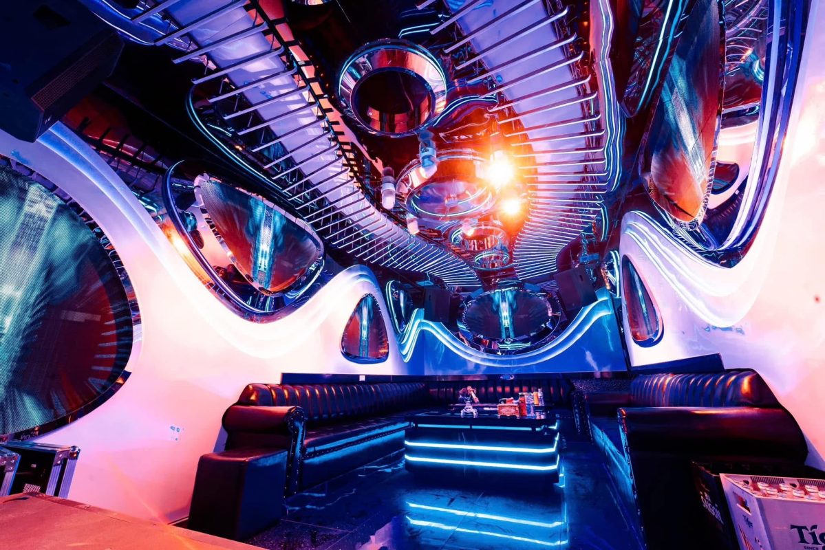 Quán karaoke New Space số 17 Nguyễn Khuyến Văn Miếu Đống Đa Hà Nội hiện đại sang trọng phòng rộng âm thanh tốt 0902935988