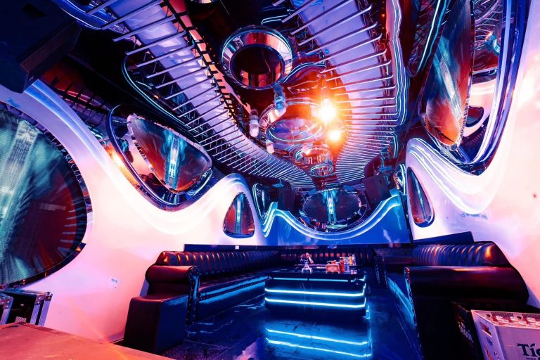 Quán karaoke New Space số 17 Nguyễn Khuyến Văn Miếu Đống Đa Hà Nội hiện đại sang trọng phòng rộng âm thanh tốt 0933865553