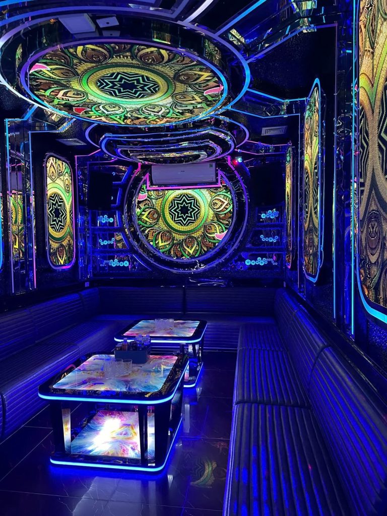 Quán KTV ROYAL Karaoke 21 Châu Long Trúc Bạch Ba Đình Hà Nội Nổi tiếng với các phòng VIP được thiết kế sang trọng 0933865553