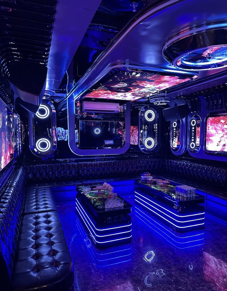 Quán KTV CLUB GOLD Karaoke 15 Nam Đồng Đống Đa Hà Nội giải trí 24/24 Thiết kế phòng ốc sang trọng cách âm tốt âm thanh sống động