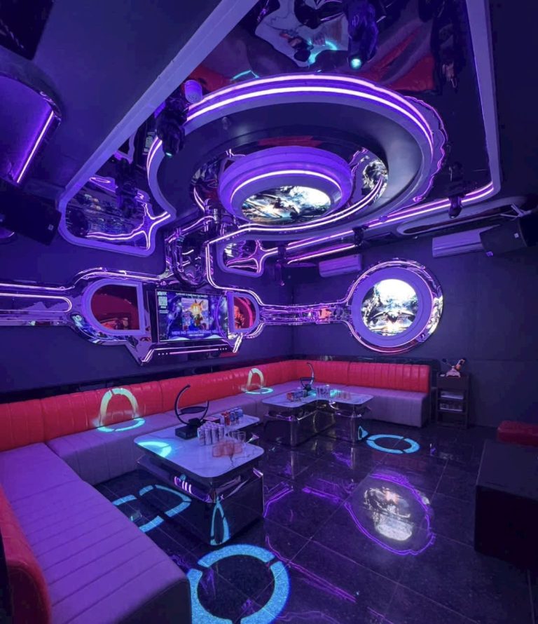 Quán KTV Phú Hương Karaoke 18 Liên Trì Hoàn Kiếm Hà Nội chất lượng âm thanh chuyên nghiệp Không gian hiện đại thiết kế tinh tế