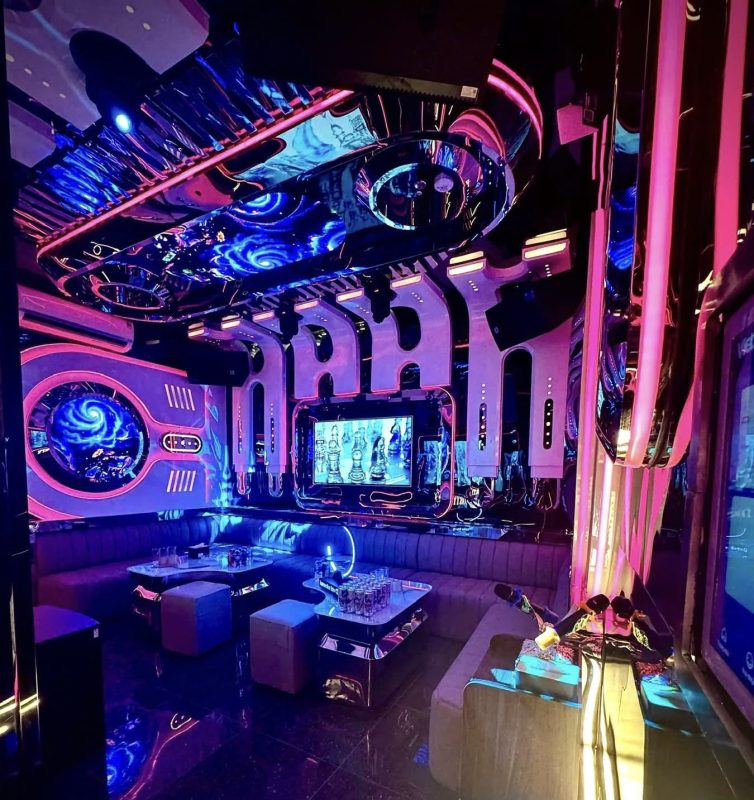 Quán Karaoke New King Ngõ 53 Yên Lãng Trung Liệt Đống Đa ở Hà Nội không gian sang trọng và chất lượng âm thanh đỉnh cao thiết kế xa hoa