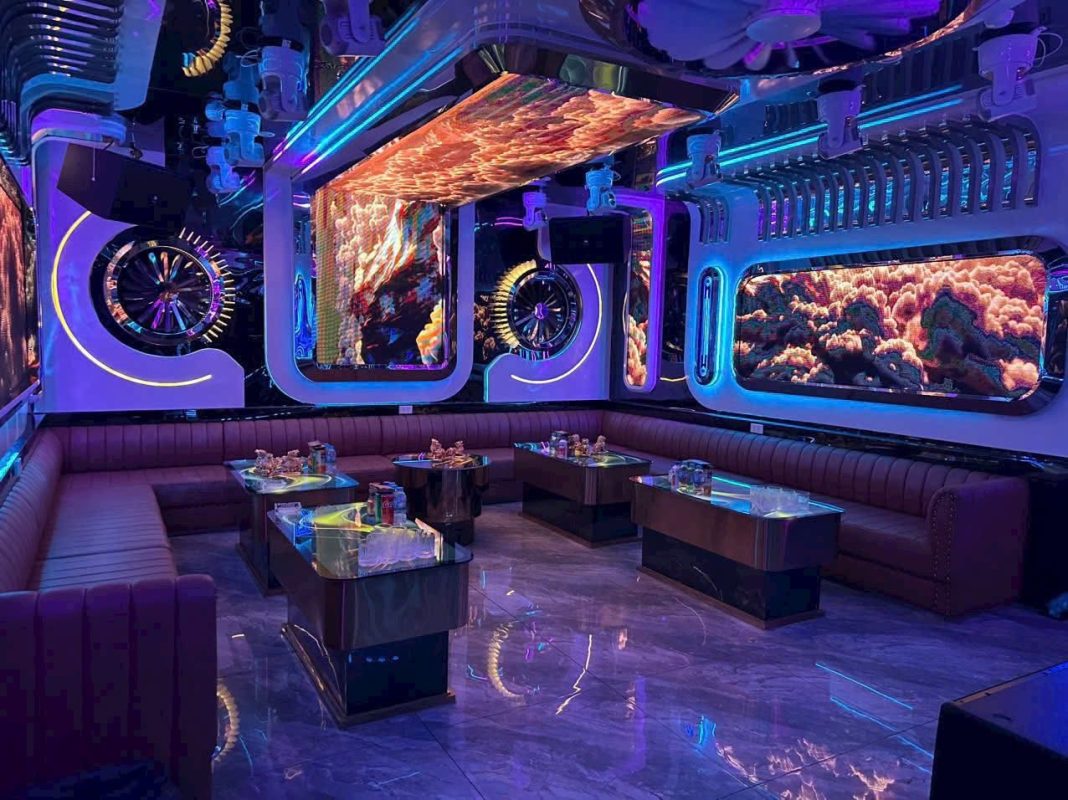 Quán Faista 5 Sao Karaoke 16 Trịnh Văn Bô Phương Canh Nam Từ Liêm Hà Nội quẩy tới bến với không gian đẳng cấp nhạc hay không gian đỉnh cao