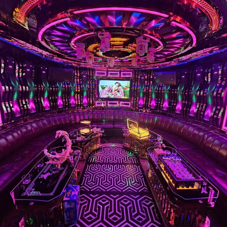 ROME KTV CLUB KARAOKE ROMA 454 Đường Trần Khát Trân ở Hà Nội Hân Hạnh Phục Vụ chăm sóc khách hàng chuyên nghiệp