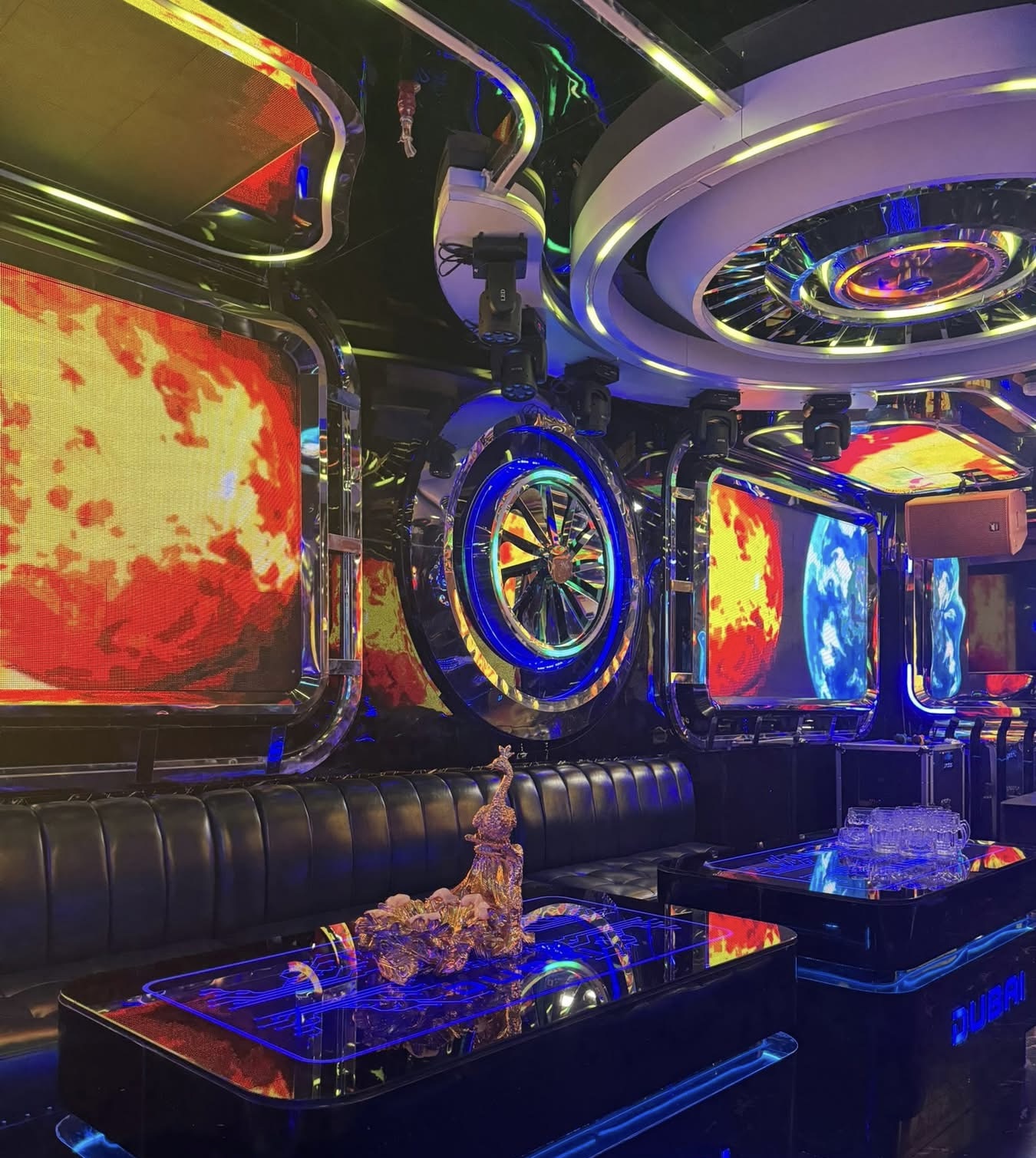 Địa Điểm & giải trí - NEW iSing - Karaoke - 158 Đường Lê Duẩn - Đống Đa - Hà Nội 0945907887