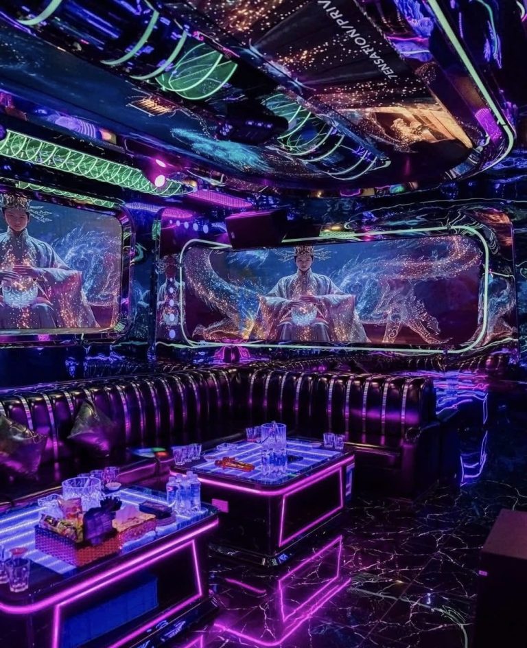 KTV KARAOKE 68 TRẦN THÁI TÔNG Cầu Giấy Hà Nội thiết kế độc bản cho từng phòng và âm thanh chất lượng vượt trội
