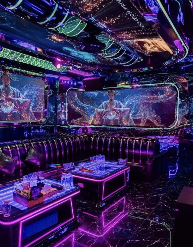 Quán LUXURY KARAOKE 124 Hanoi Night – 66 Nguyễn Phong Sắc Cầu Giấy Hà Nội kế sang trọng âm thanh chuẩn cập nhật bài hát mới