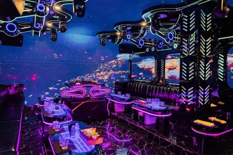 Quán VOL 1 KARAOKE số 20 Nguyễn Lân Thanh Xuân Hà Nội hệ thống thiết bị âm thanh chuẩn hiện đại Ánh Sáng Cực Chất 0949967786