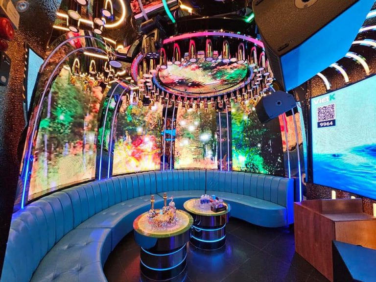 GRAND 300 KARAOKE SỐ 300 XÃ ĐÀN Đống Đa Hà Nội thiết kế mang hơi hướng hiện đại không gian rộng rãi phù hợp cho các buổi tiệc lớn 0934637776