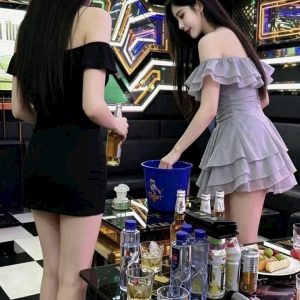 Quán - KARAOKE - Gia Đình - 14 Phan Văn Trị - Tôn Đức Thắng - Đống Đa - Hà Nội 0902935988
