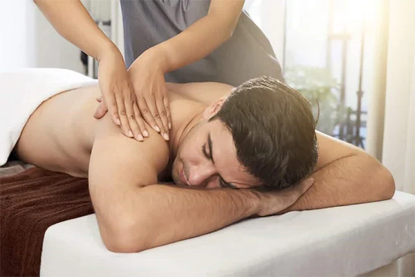 GIẢI TRÍ Oiran MASSAGE & SAUNA ngõ 20 số 37 Nguyễn Chánh Trung Hoà Cầu Giấy Hà Nội chuyên nghiệp với đội ngũ kỹ thuật viên trẻ trung 0934637776