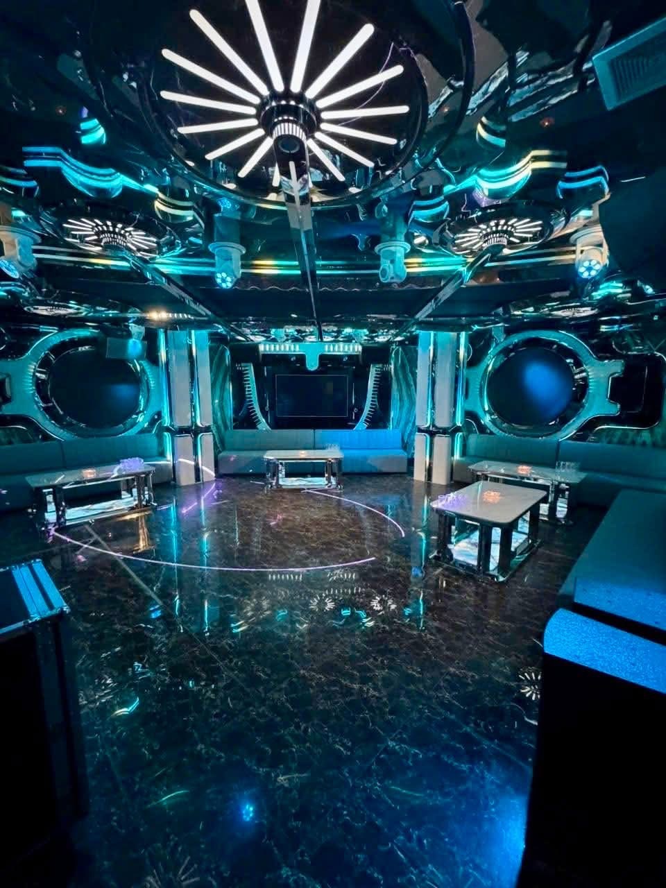GIẢI TRÍ - QUEEN PALACE KARAOKE - ĐÀ NẴNG - 179 Xô Viết Nghệ Tĩnh, P.Cẩm Lệ, TP. Đà Nẵng - hệ thống âm thanh ánh sáng đẳng cấp 0945907887