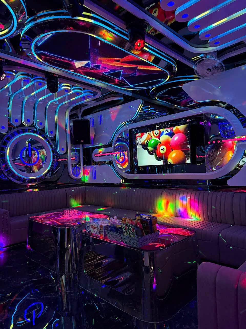 Quán GIẢI TRÍ GESENIS - KARAOKE - Địa chỉ 10 Dương Đình Nghệ - Yên Hoà , Cầu Giấy , Hà Nội – vip nhất Hà Nội - Kết nối cảm xúc Hotline đặt phòng 0934637776