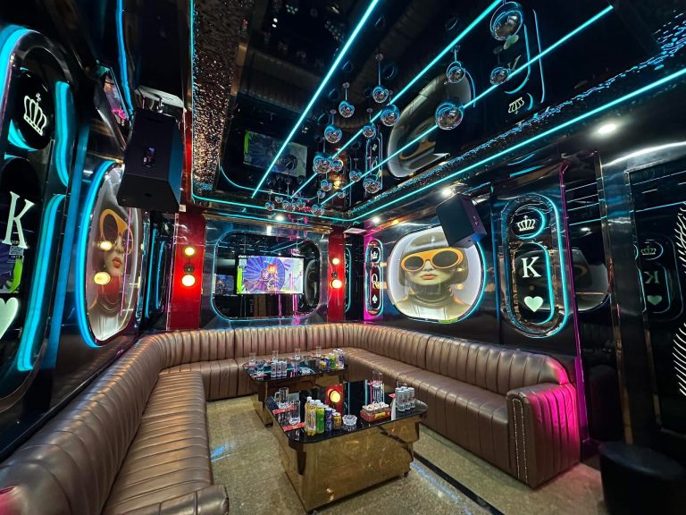 Địa Điểm – Karaoke nhà hàng Joseon Ok ( One Club Johnson ) 8 Trần Văn Lai, Lô B5 – TT4 Trần Văn Lai, khu đô thị Mỹ Đình – Sông Đà, Nam Từ Liêm, Hà Nội