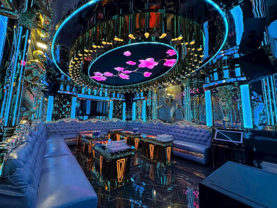 Quán Karaoke – ENTER , Club – 69 Triệu Việt Vương – Hai Bà Trưng – tp, Hà Nội , Quý khách vui lòng liên hệ để đc phục vụ tận tình