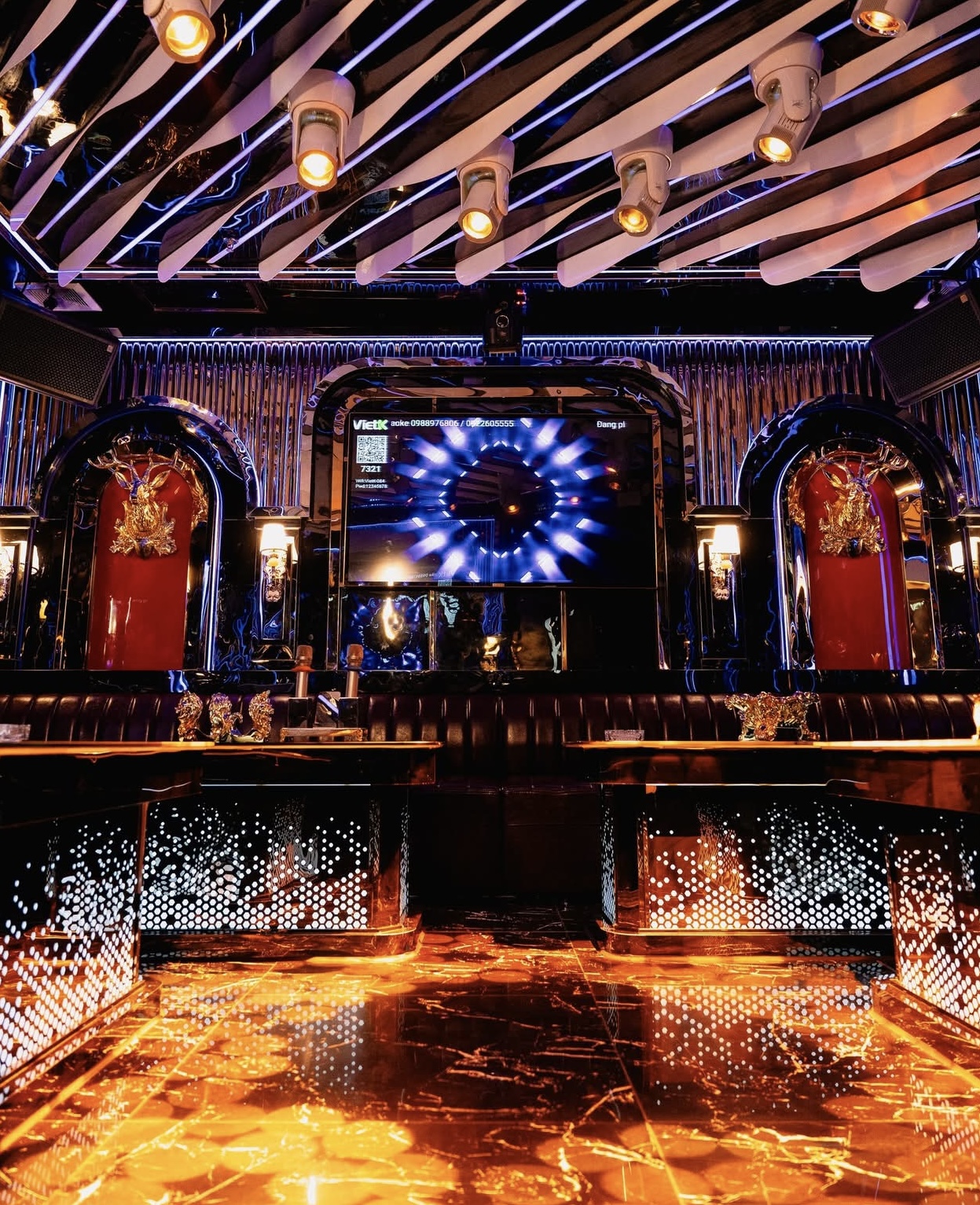 Canalis Club tọa lạc 264 Bis Nam Kỳ Khởi Nghĩa, Quận 3 , Phường Võ Thị Sáu , TP. Hồ Chí Minh. giải trí về đêm nightlife, beer, club