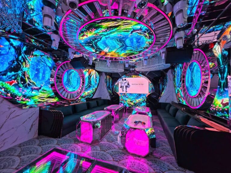 Quán Royal Karaoke Hoàng Gia Club – số 85 Nguyễn Khang, Cầu Giấy, TP. Hà Nội