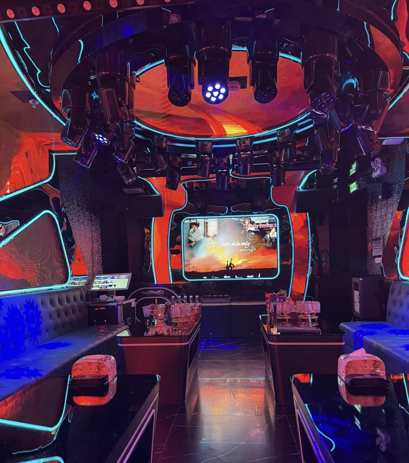Karaoke The Voice, Club, 173 Quan Hoa - Cầu Giấy, TP. Hà Nội, 0902935988