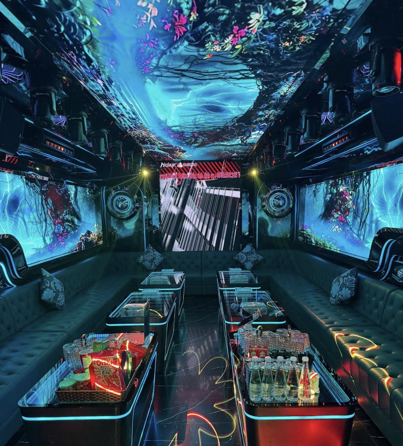 Karaoke Family, Club - 67 Văn Cao, Liễu Giai - Ba Đình, TP. Hà Nội , 0902935988