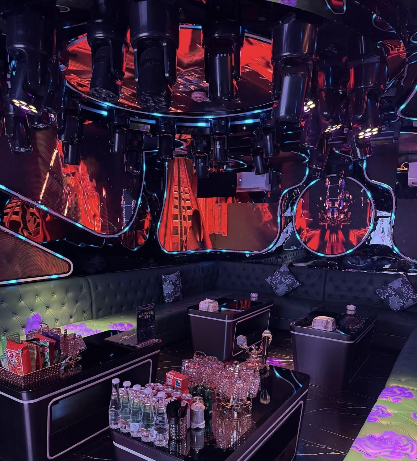 Karaoke Club - 22 Cửa Đông, 22 Phố Cửa Đông, Hoàn Kiếm, TP, Hà Nội, 0902935988