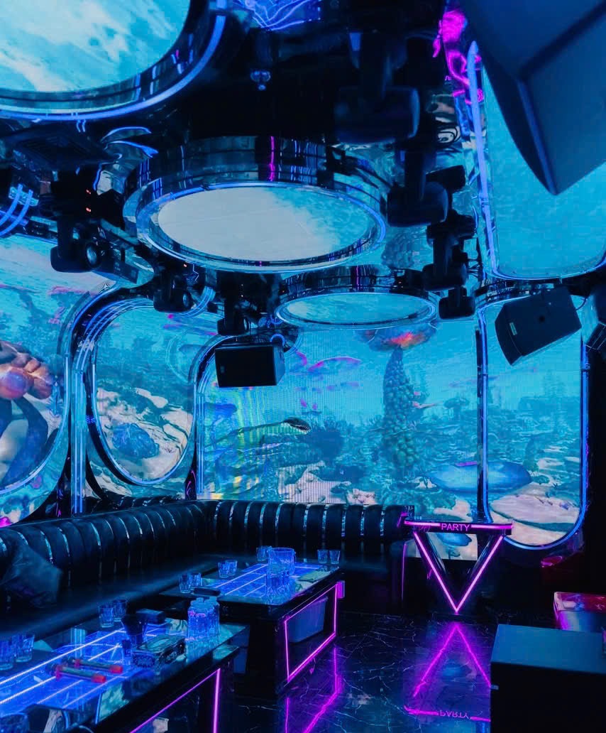 Karaoke New King Club - Phù Thủy Âm Nhạc - số 188 Nguyễn Văn Tuyết, Trung Liệt, Đống Đa, TP, Hà Nội, 0902935988