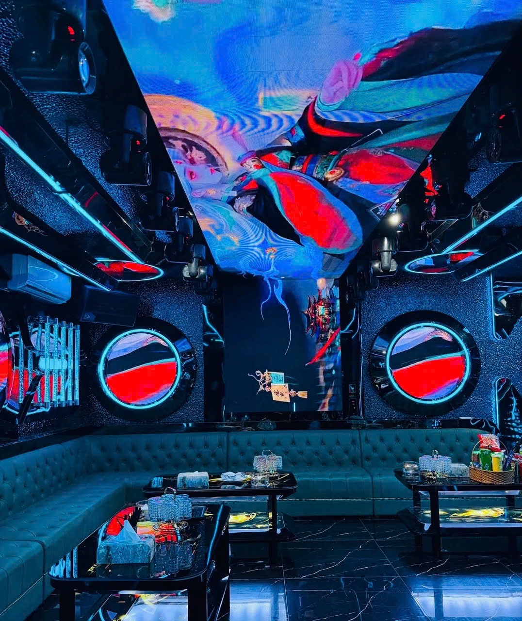 Quán Karaoke ở đường Võ Chí Công và khu vực Xuân La, Tây Hồ, Hà Nội, 0902935988