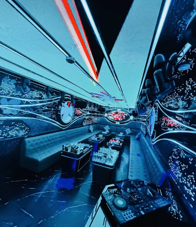 Karaoke Paris Club – Tầng 1 và Tầng 2, Tòa nhà HUD2 Twin Towers, KĐT Tây Nam Linh Đàm, Hoàng Liệt, Hoàng Mai, TP, Hà Nội, 0902935988