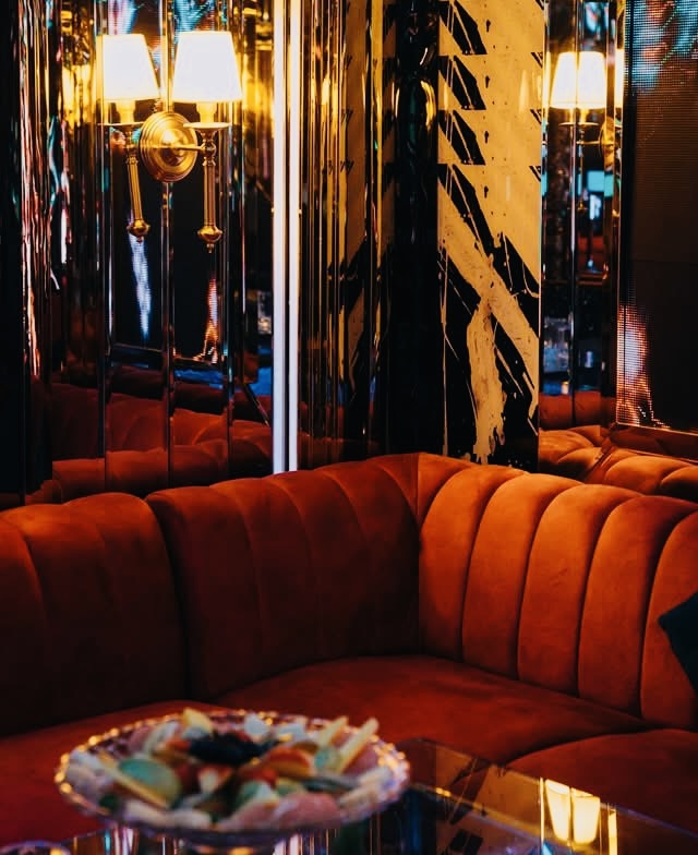 COSMOS CLUB - Quán Bar Club - 21 Tràng Tiền, Hoàn Kiếm, TP, Hà Nội, 0902935988