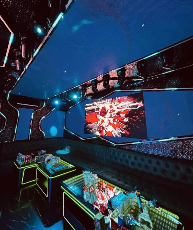 Quán Karaoke Queen Bee Club – Ngõ 167 Phố Tây Sơn – Quang Trung – Đống Đa, TP – Hà Nội, 0902935988