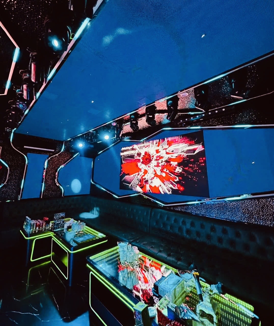 Quán Karaoke ở khu vực Đường Trần Xuân Soạn - Hai Bà Trưng - Hà Nội, 0902935988