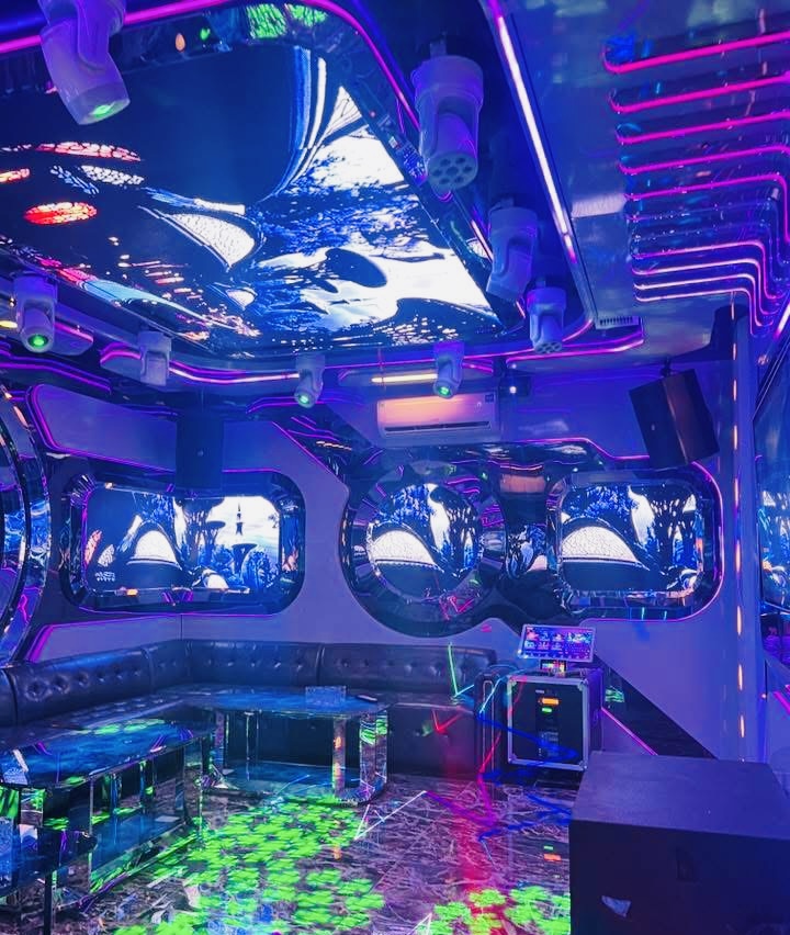 Con Bò Cười Club, Karaoke, Red Ox - 14 phố Nguyễn Thị Định - Yên Hòa - Cầu Giấy - TP Hà Nội, 0902935988