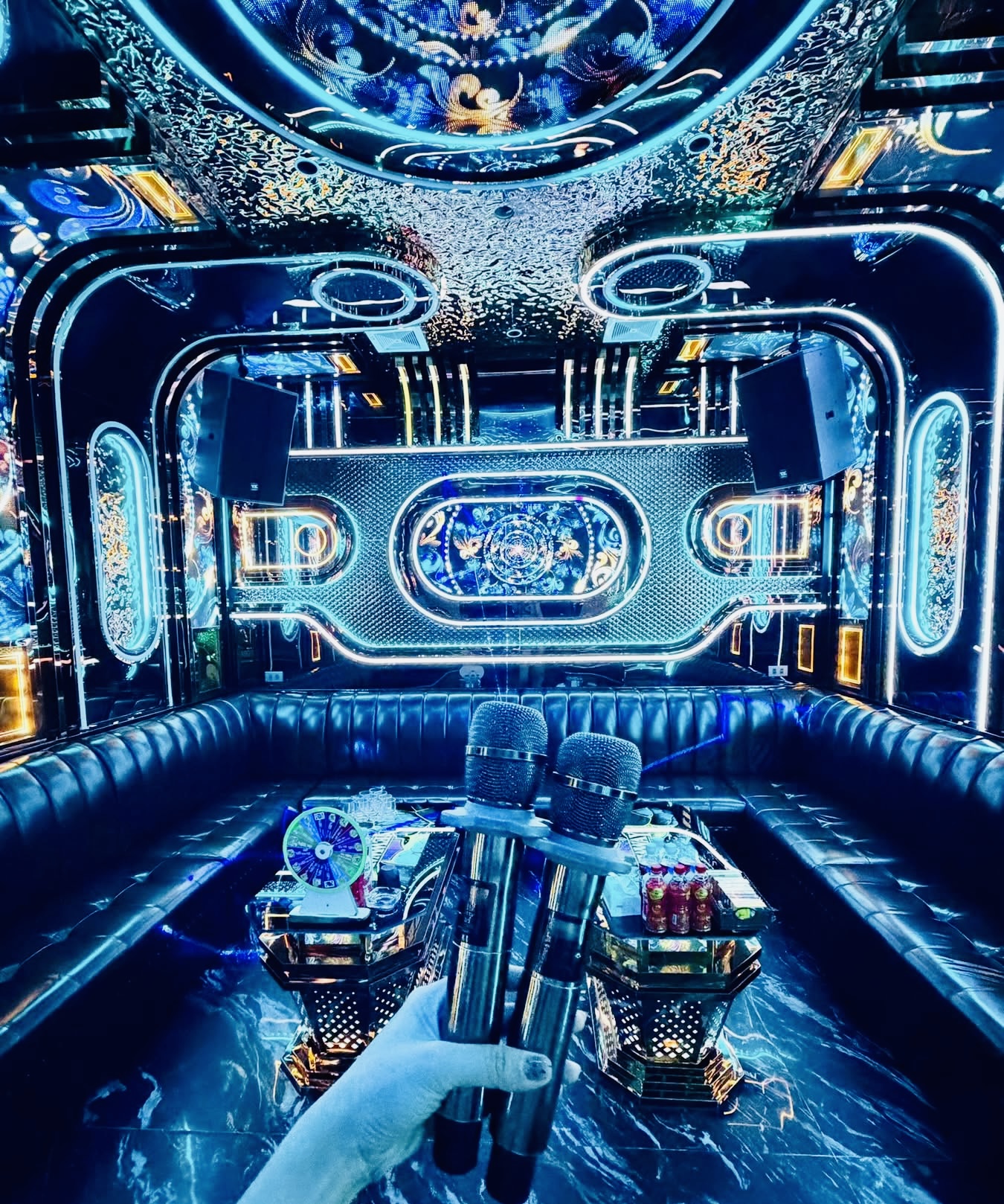 Karaoke XO Club, Mễ Trì - 11, ngõ 4 đường Đồng Me, Mễ Trì, Nam Từ Liêm, Tp Hà Nội, 0902935988