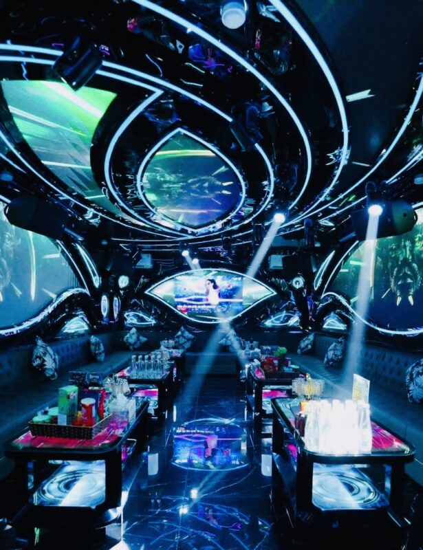 Quán Cleopatra Karaoke Club – 18 đường Phạm Hùng – Mỹ Đình – Nam Từ Liêm – Tp Hà Nội, 0902935988