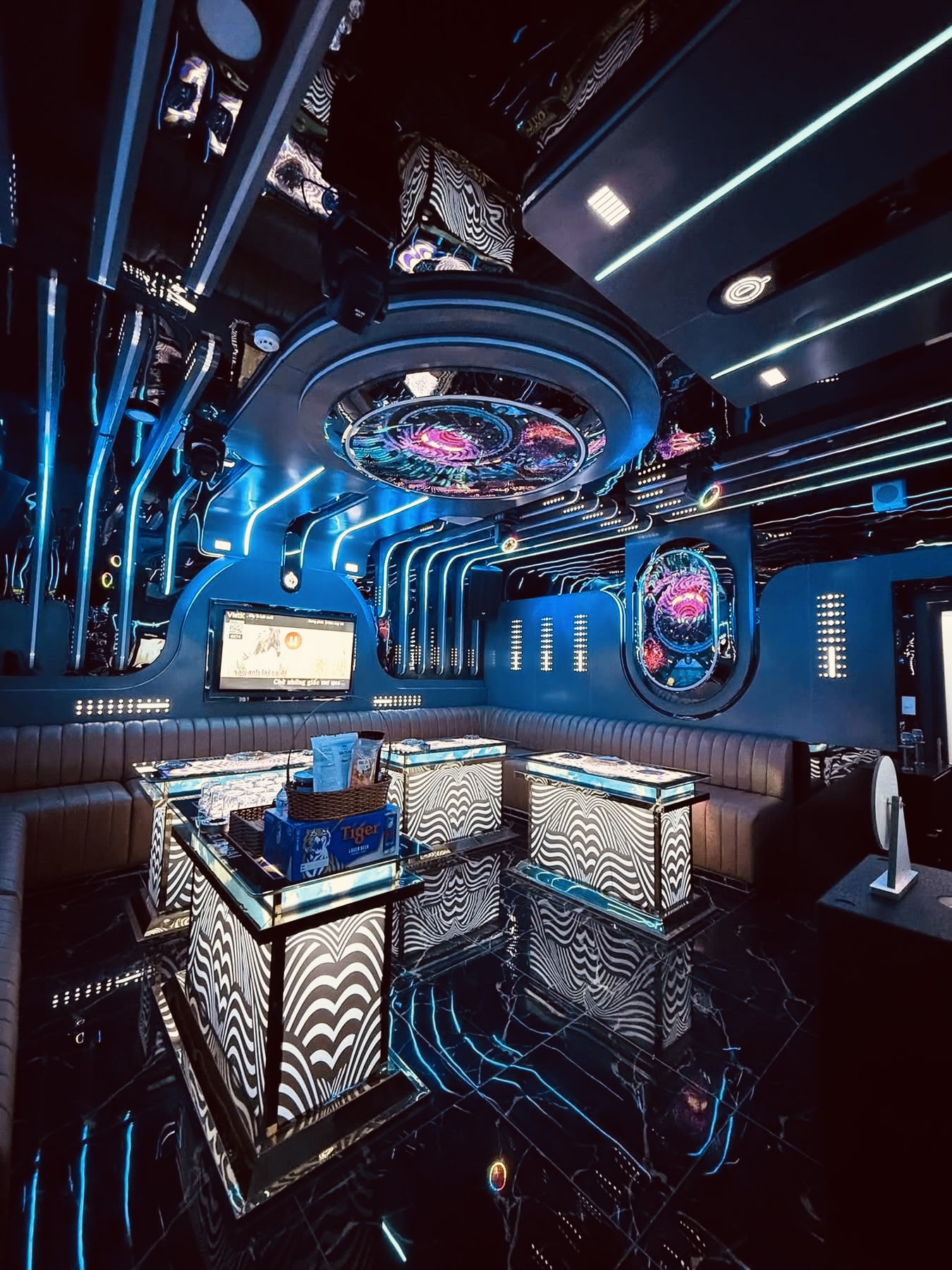 Karaoke New Star Club - 148 Đường Nguyễn Chánh - Yên Hòa - Cầu Giấy - Hà Nội, 0902935988
