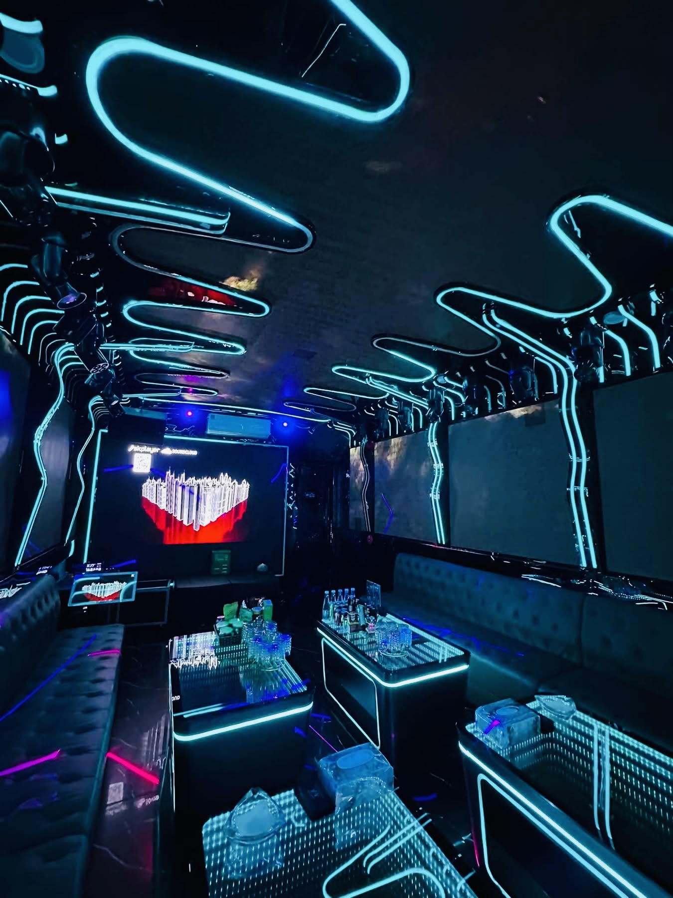 Fantasy Karaoke Club - 202 Đội Cấn - Phường Đội Cấn - Ba Đình - Tp Hà Nội, 0902935988
