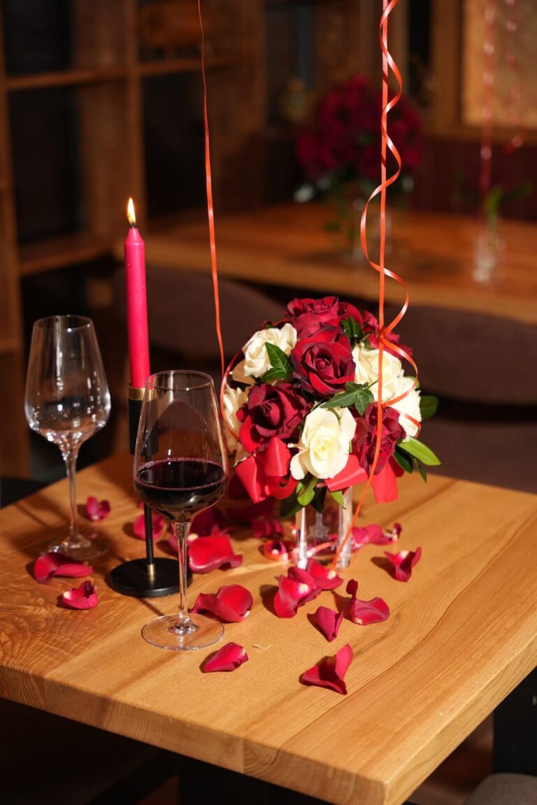 Haidilao Vincom Center 54 Nguyễn Chí Thanh – Láng Thượng, Đống Đa, Hà Nội, quán hát karaoke gần đây