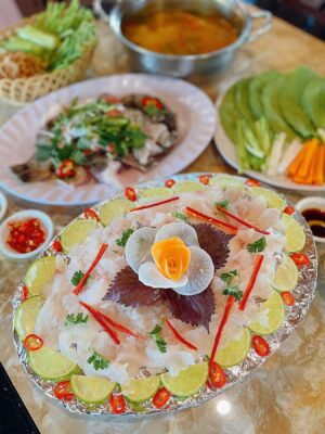 Nhà Hàng Hải Sản Hùng Trường Sa - Số 328 Thái Hà - Đống Đa - Hà Nội