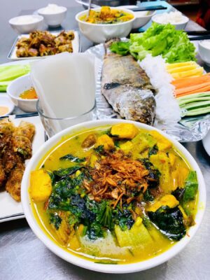 Chả cá Lăng Thung Cấm 15 Ngô Thì Nhậm, Hai Bà Trưng, Hà Nội, quán karaoke ở gần đây
